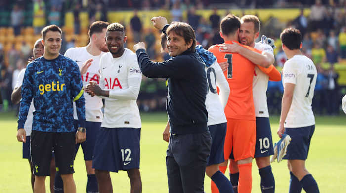 Antonio Conte celebrates a Spurs win